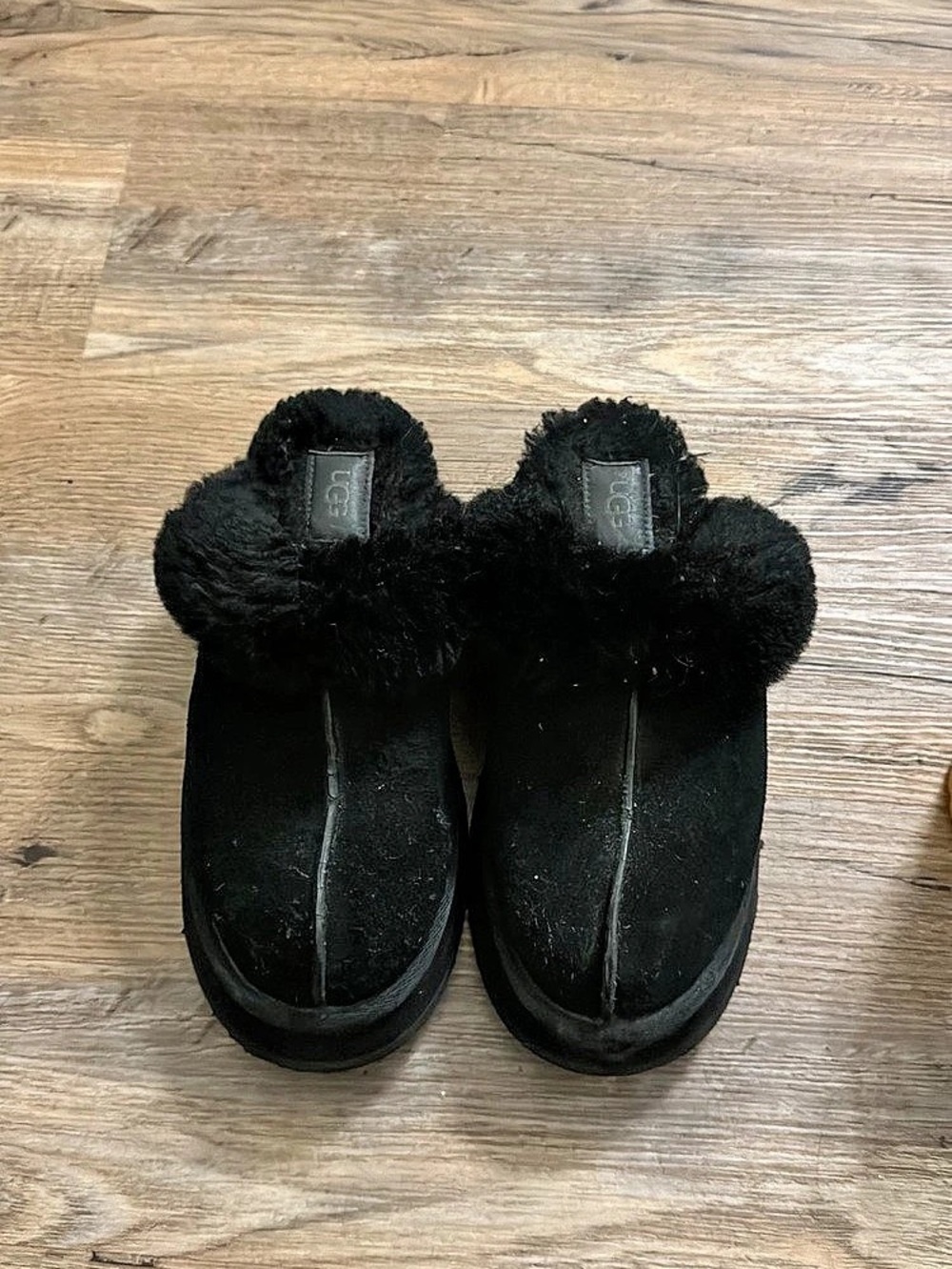 UGG Tazz Slipper Black Suede Platform Slippers